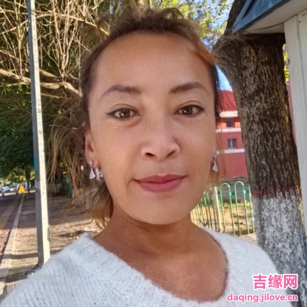 51岁岁黑龙江单身美女 - 双鸭山吉缘网